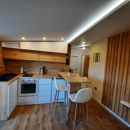 Dream Home, Free Garage นิส ภายนอก รูปภาพ